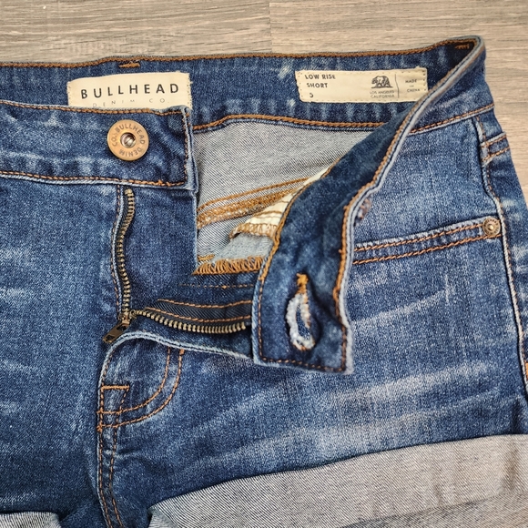 BULLHEAD DENIM CO. Jean Shorts Rolled Cuff Hem 5 - Picture 2 of 9